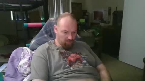 Snapshot of mackhere4u chatting on 04/23/26, 12:12 mackhere4u online show from 04/23/26, 12:12