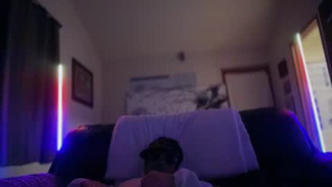 Snapshot of mackincaliallday chatting on 10/28/25, 10:19 MackinCaliAllDay online show from 10/28/25, 10:19