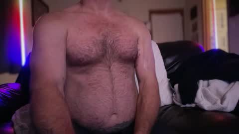 Snapshot of mackincaliallday chatting on 10/29/25, 12:18 MackinCaliAllDay online show from 10/29/25, 12:18