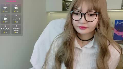 Snapshot of mad_dy chatting on 07/13/26, 12:19 Mad D online show from 07/13/26, 12:19