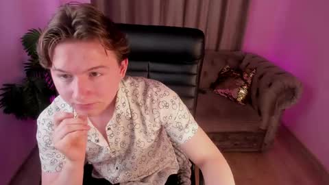 Max online show from 04/24/26, 01:24