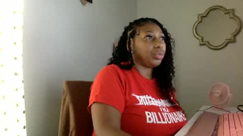 Snapshot of madam_glam chatting on 06/18/26, 01:48 madam_glam online show from 06/18/26, 01:48
