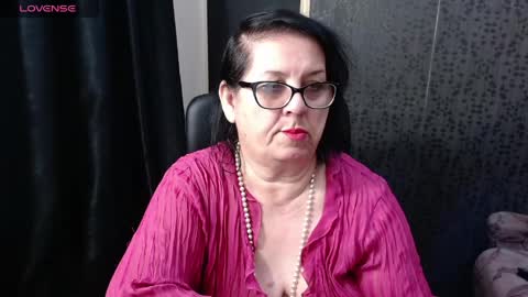 Snapshot of madam_sanjanne chatting on 05/19/26, 04:52 Madam Sanjanne online show from 05/19/26, 04:52