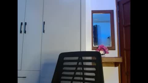 Snapshot of madamcoco chatting on 05/03/26, 04:18 queency online show from 05/03/26, 04:18