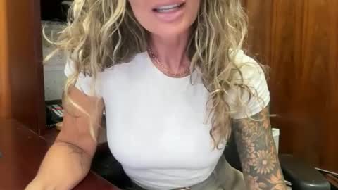 madame_andi online show from 06/11/26, 11:52