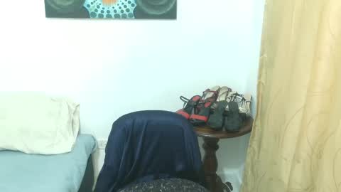 madame_desire_ online show from 04/28/26, 01:16