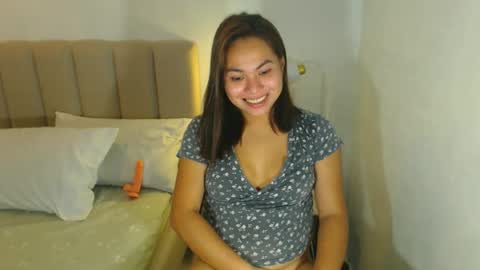 Snapshot of madame_ivy chatting on 06/18/26, 09:14 Ivy online show from 06/18/26, 09:14