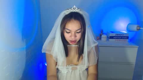 Snapshot of madame_ivy chatting on 07/07/26, 06:47 Ivy online show from 07/07/26, 06:47