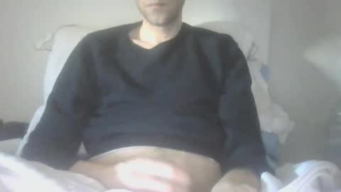 Snapshot of madamebitchslut chatting on 05/17/26, 06:11 ItalianVirgin95 online show from 05/17/26, 06:11