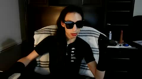 Snapshot of madamewidow chatting on 07/18/26, 10:41 Madame Widow online show from 07/18/26, 10:41