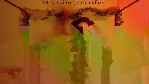 Snapshot of madamfoxx chatting on 02/28/25, 05:48 Madam Foxx online show from 02/28/25, 05:48