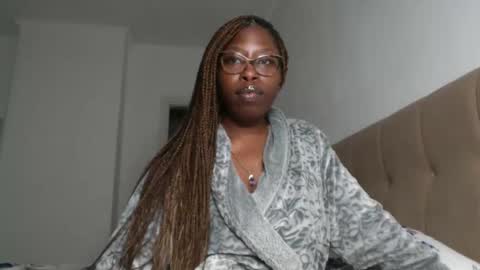 YourMadamIndigo online show from 02/01/25, 04:11