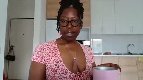 YourMadamIndigo online show from 05/15/26, 11:06