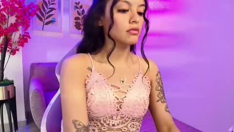 maddie_t18 online show from 03/06/26, 11:39