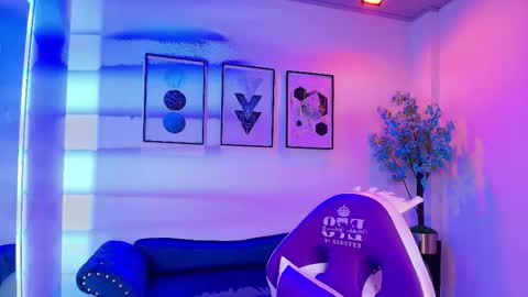 maddie_t18 online show from 03/27/26, 11:43