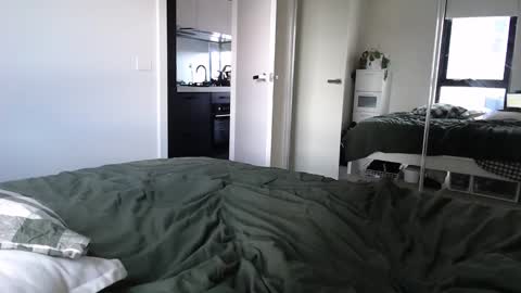 Snapshot of maddiemeekxo chatting on 02/16/25, 05:37 Maddie Meek  online show from 02/16/25, 05:37