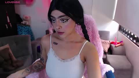 maddiie and clyde online show from 04/12/26, 06:02