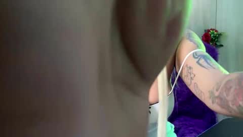 Maddie online show from 10/23/25, 11:24