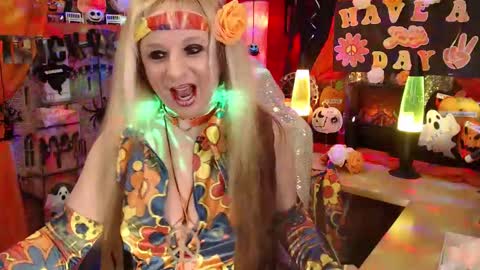 MaddisonRae online show from 10/30/25, 12:56