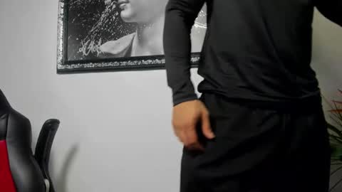 Snapshot of maddox_santana chatting on 02/12/25, 12:48 Maddox Santana online show from 02/12/25, 12:48