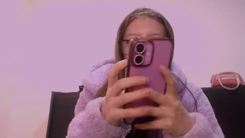 Snapshot of maddy_14 chatting on 11/13/25, 10:30 Maddy UwU online show from 11/13/25, 10:30