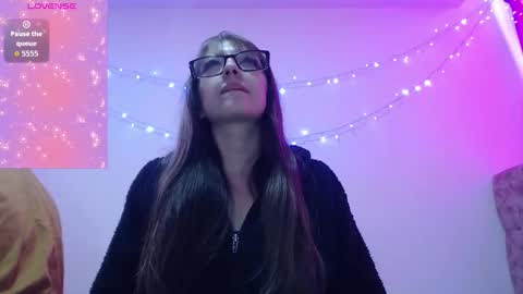 Snapshot of maddy_14 chatting on 12/15/25, 07:18 Maddy UwU online show from 12/15/25, 07:18