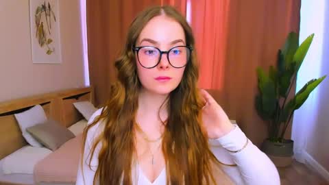 maddy_gate online show from 04/01/26, 04:04