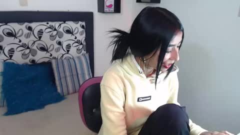 Maddy Parker  online show from 12/13/24, 09:35