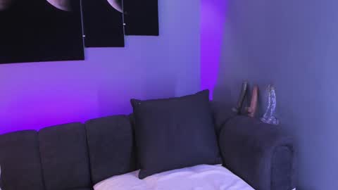 Maddy  online show from 02/05/25, 08:04