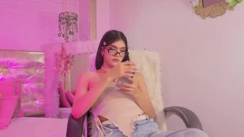 Maddy  online show from 04/18/26, 08:20