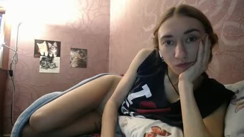 Snapshot of made_x_heaven chatting on 12/03/24, 01:54 Julia online show from 12/03/24, 01:54