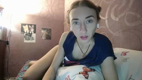 Snapshot of made_x_heaven chatting on 12/06/24, 12:27 Julia online show from 12/06/24, 12:27