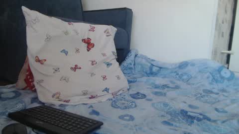 Snapshot of made_x_heaven chatting on 04/25/26, 11:02 Julia online show from 04/25/26, 11:02