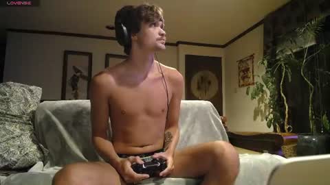 Snapshot of madefromstarrdust chatting on 07/02/26, 06:08 Connor Starr online show from 07/02/26, 06:08