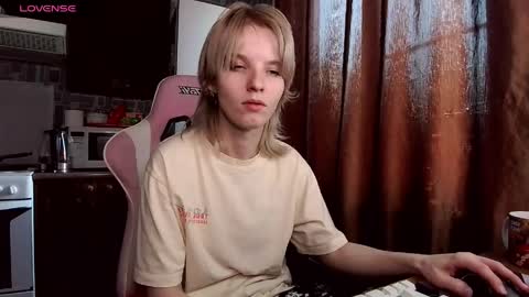 Snapshot of madelaines chatting on 05/27/26, 01:57 madelaines online show from 05/27/26, 01:57