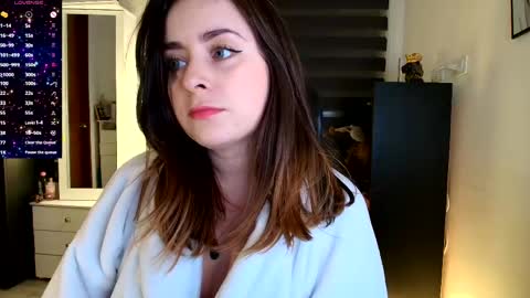 madelamee online show from 06/01/26, 12:12