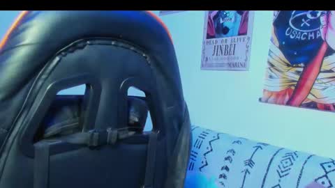 Madeleine  online show from 11/11/25, 04:12