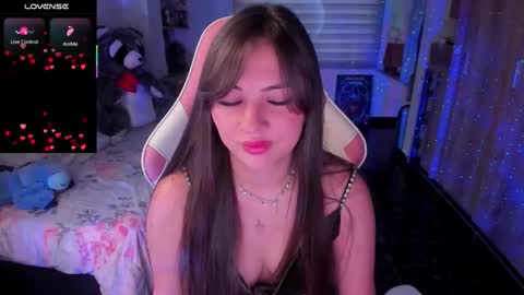 Emily     Only Fans  online show from 11/11/25, 10:32