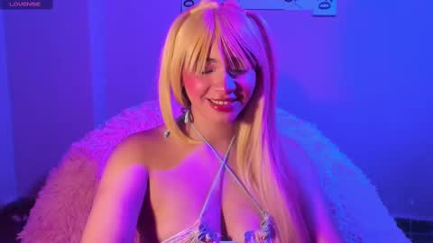 Snapshot of madelinebenet chatting on 03/03/25, 12:15 Madeline online show from 03/03/25, 12:15