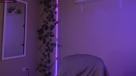 Snapshot of madelinebenet chatting on 09/09/25, 01:16 Madeline online show from 09/09/25, 01:16