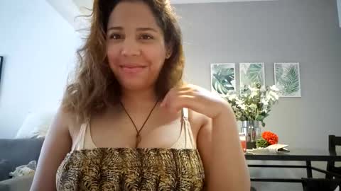 Snapshot of madellein chatting on 10/02/25, 04:14 madellein online show from 10/02/25, 04:14