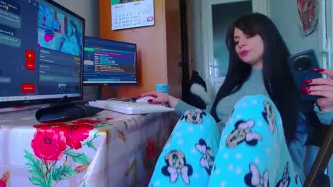 madelynvelure online show from 04/09/26, 11:26