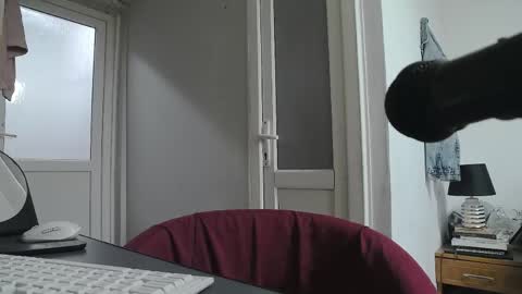 madelynvelure online show from 04/22/26, 08:50