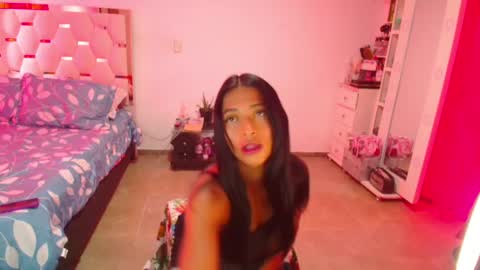 Snapshot of madeyn_roses chatting on 02/09/25, 06:37 madelyn roses online show from 02/09/25, 06:37