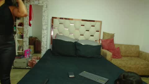 Snapshot of madeyn_roses chatting on 02/01/26, 02:54 madelyn roses online show from 02/01/26, 02:54