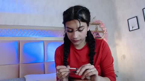 madhison_5 online show from 05/03/26, 11:38