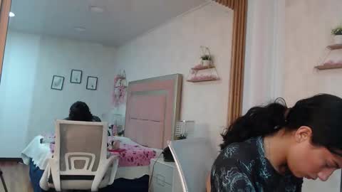 madhison_5 online show from 05/08/26, 11:48
