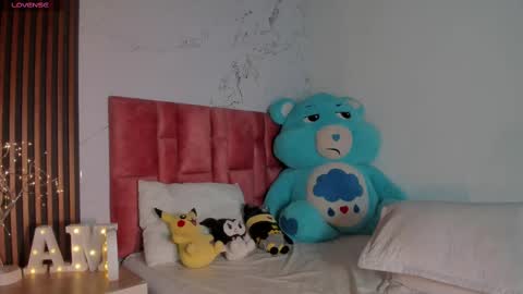 Snapshot of madison_little chatting on 02/20/25, 03:30 Melissa     700  1400 -5 online show from 02/20/25, 03:30