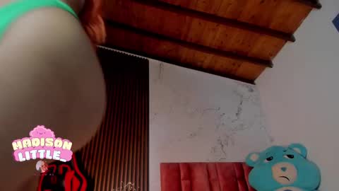 Snapshot of madison_little chatting on 02/21/25, 01:11 Melissa     700  1400 -5 online show from 02/21/25, 01:11