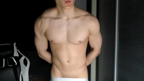 madisonboy2 online show from 05/06/26, 11:54